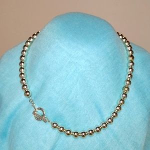 3-22 American living silver tone necklace on chain toggle closing